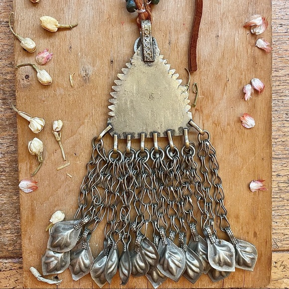 Handmade Eilat Stone Vintage Kuchi Pendant Leather Necklace - Picture 9 of 13